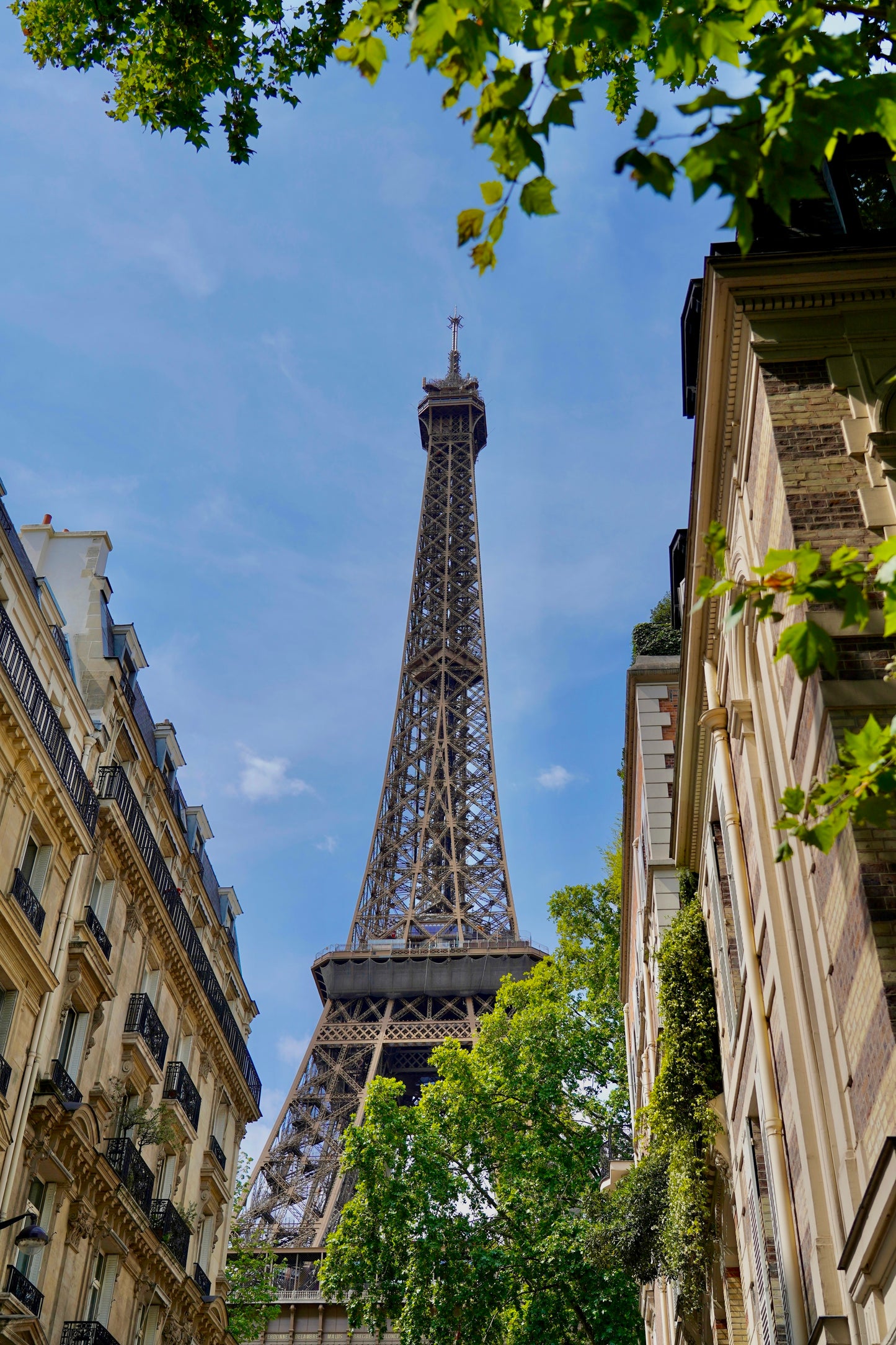 EIFFEL TOWER
